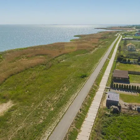 Baltik Park Bed & Breakfast 3*